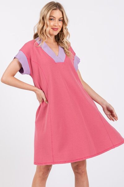 Ces Femme V-Ausschnitt Kurzarmkleid mit Kontrastbesatz