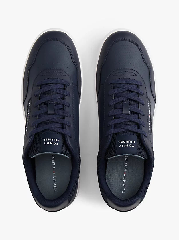 Logo Basketball Trainers WiLeather