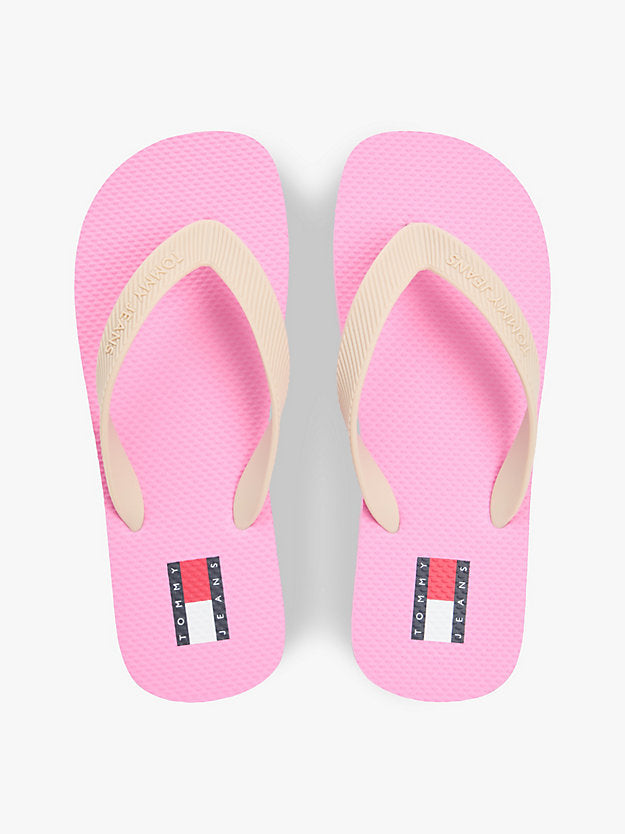 Fine Cleat Embossed Logo Flip-Flops