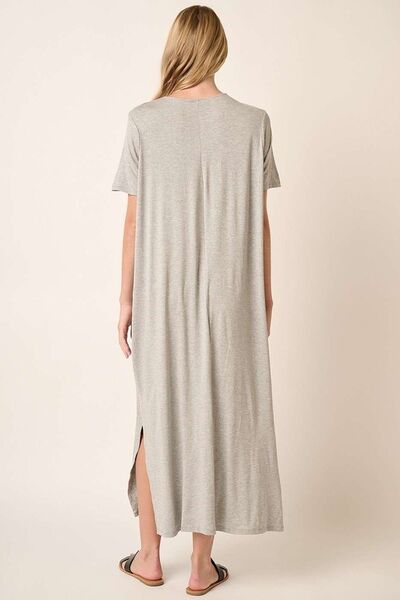 Robe courte à fentes latérales et col rond Mittoshop