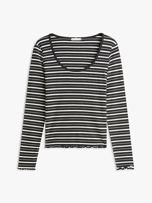 Slim Scoop Neck Long Sleeve T-Shirt