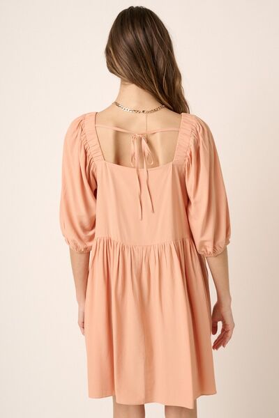 Mittoshop Robe courte avec détail smocks et liens au dos
