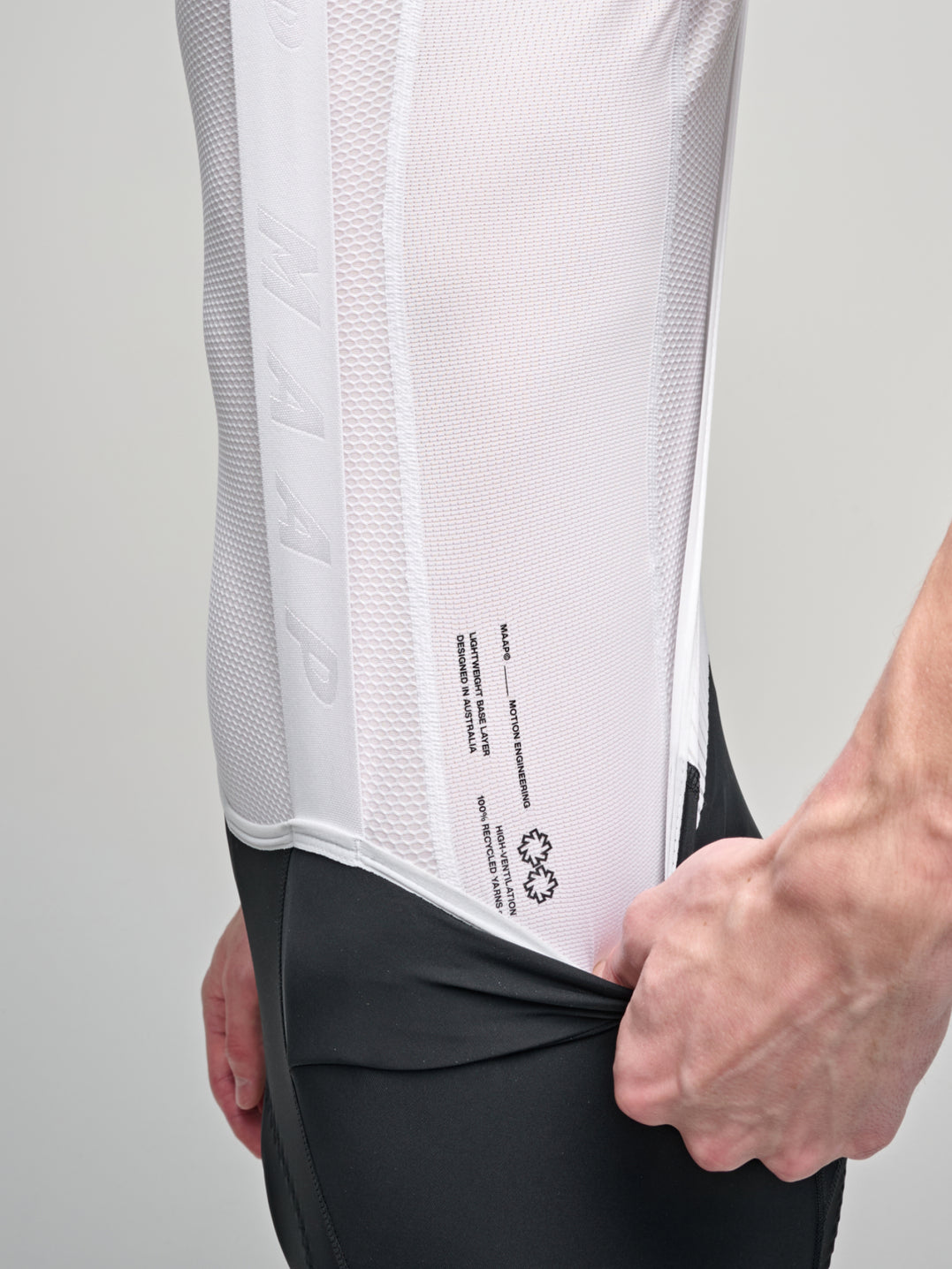 Team Mesh Base Layer - White