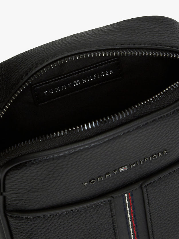 Pebble Grain Crossbody Reporter Bag