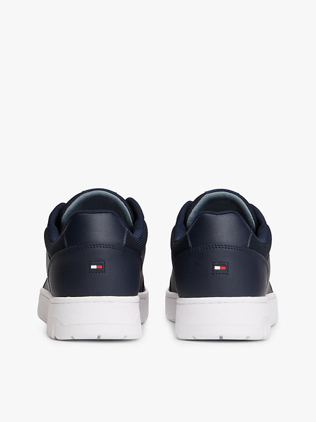 Logo Basketball Trainers WiLeather